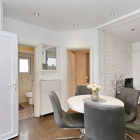 Mediteranea 1 * Ζαντάρ